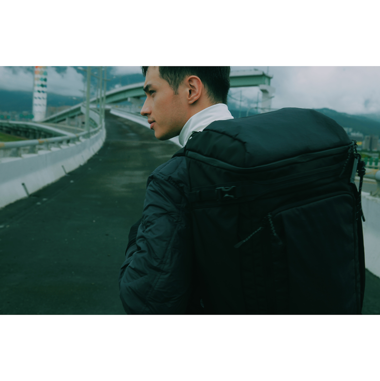 Navigator Black Duffelpack
